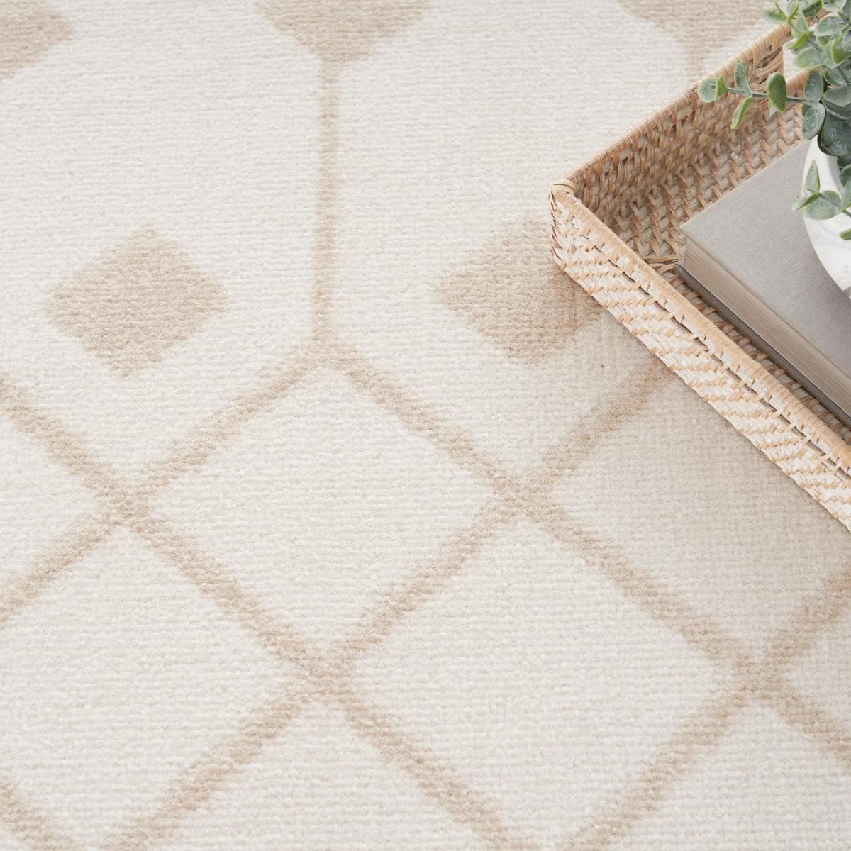 Beige Rug With Rectangular Pattern Grafix GRF37 Ivory Beige Rug- Rectangle 3'9