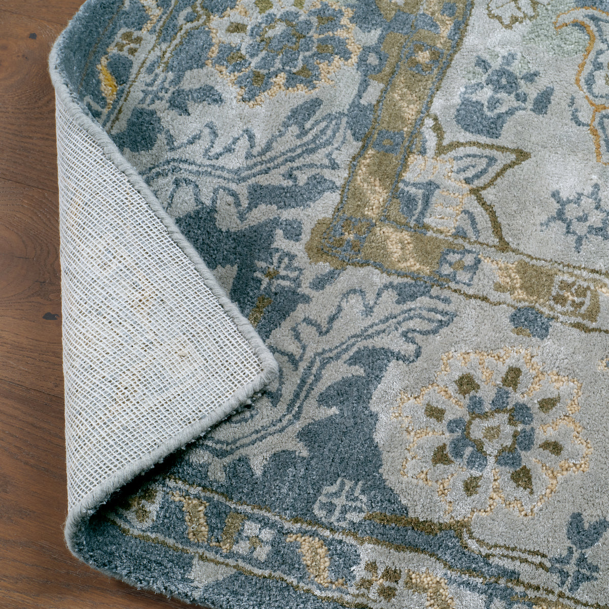 Detail