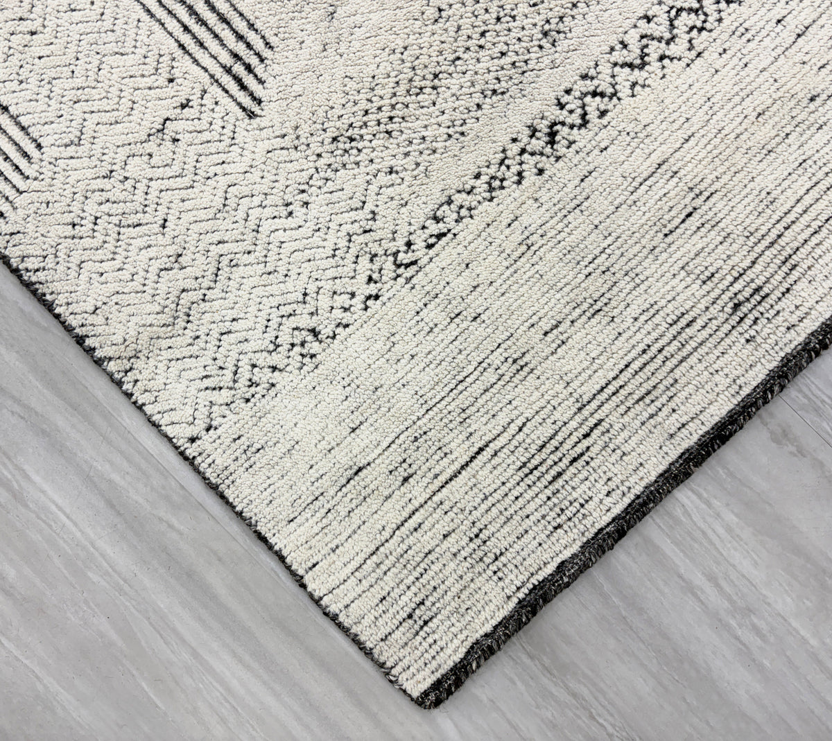 Riley RH-RILEY-99 Ivory Charcoal Rug