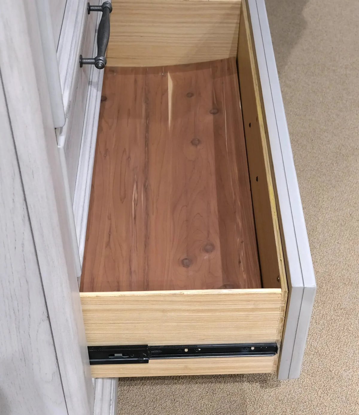 New Haven 7-Drawer Chest Oyster Shell