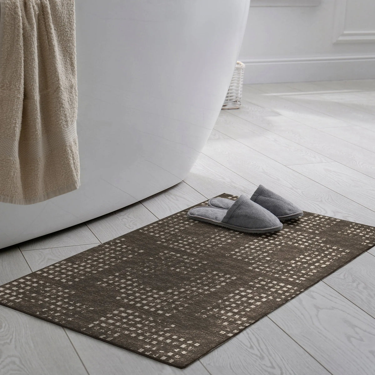 Delano DA1 Chocolate Rug - Rug & Home