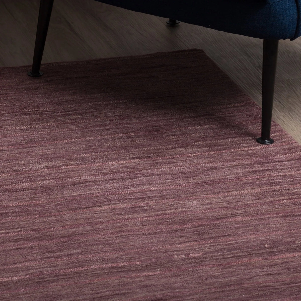 Rafia RF100 Plum Rug - Rug & Home