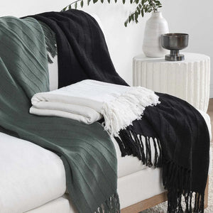 TC Hunter White Throw Blanket