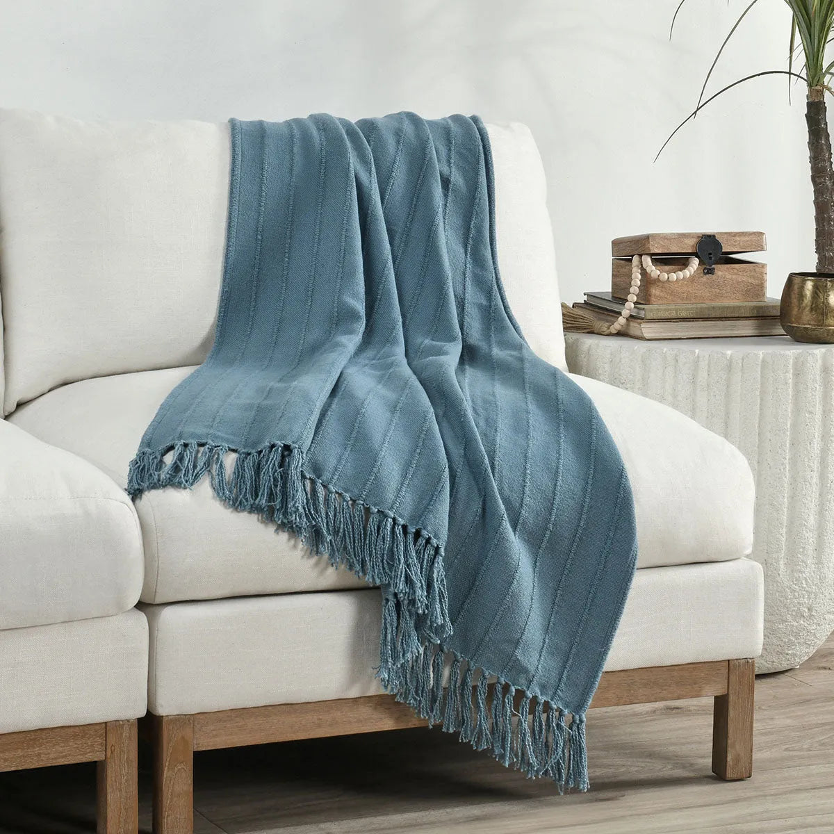 TC Hunter Sea Blue Throw Blanket