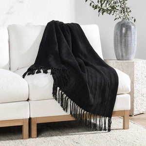 TC Hunter Black Throw Blanket