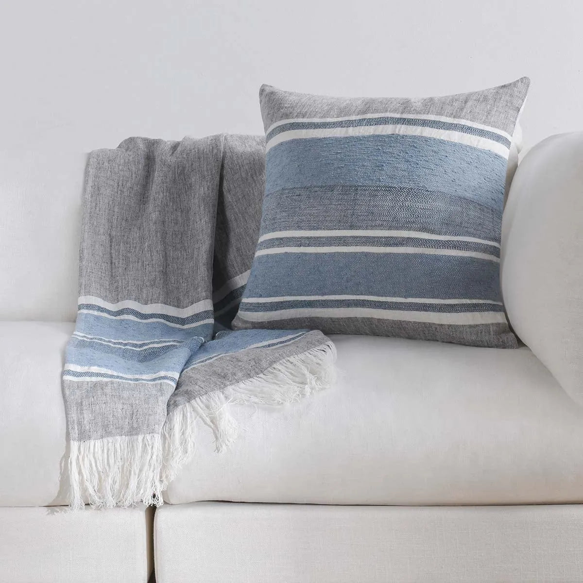 TC Lima Capri Blue/Dark Grey Throw Blanket