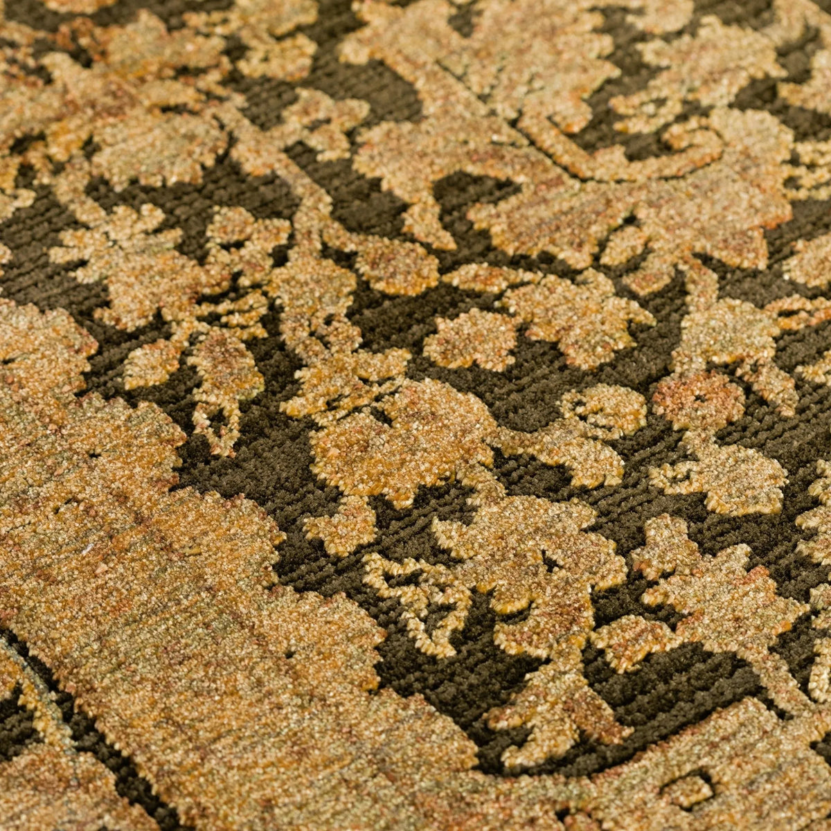 Vizcia VZ3 Gold Rug - Rug & Home