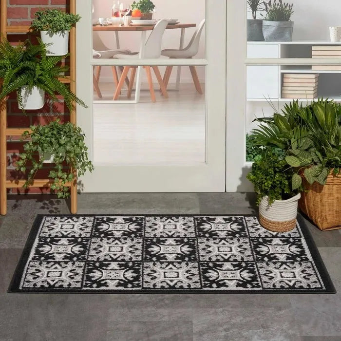 Aloha ALH34 Black/White Area Rug - Rug & Home