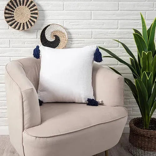 Amari 08030WHT White Pillow