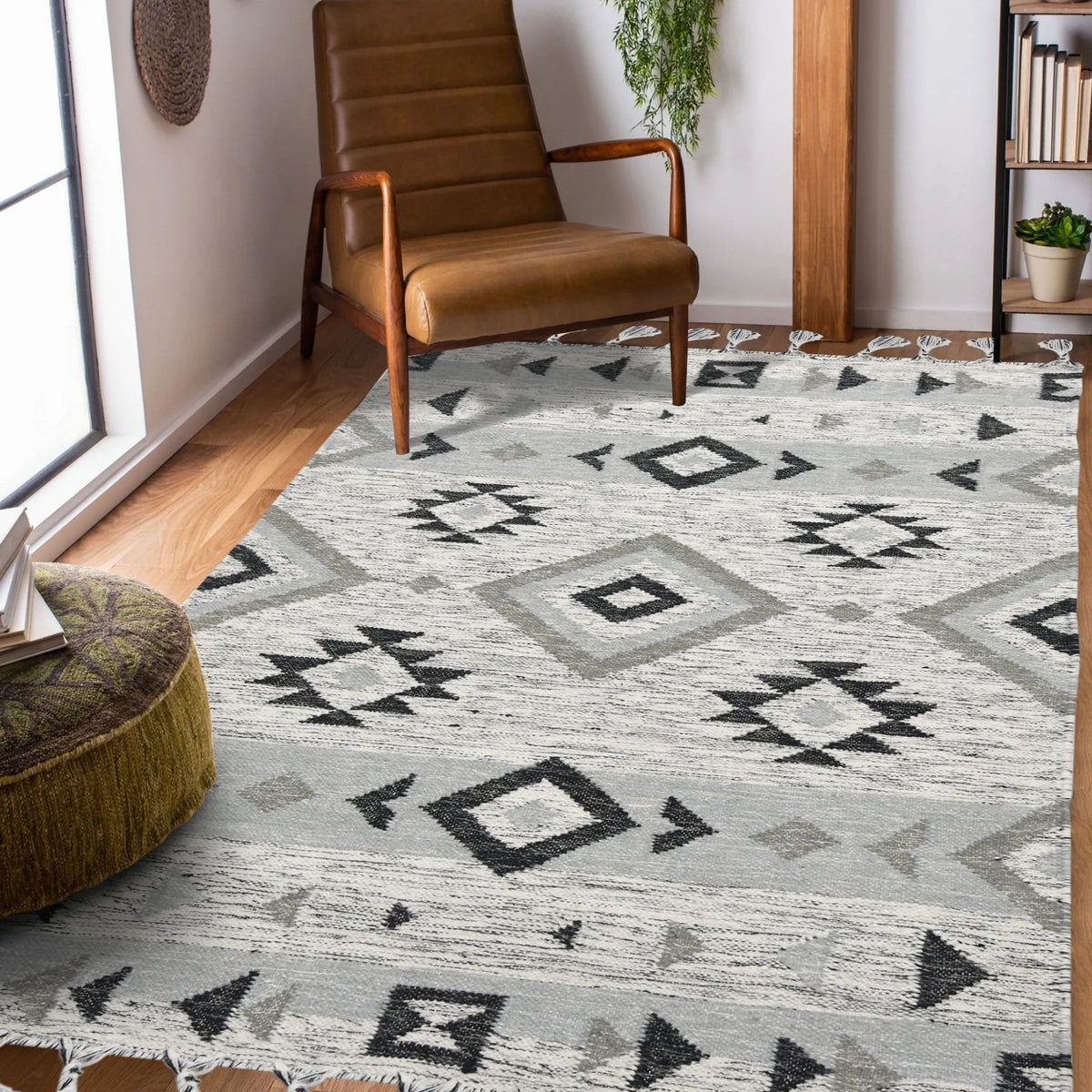 Artifacts ARI-3 Silver Rug - Rug & Home