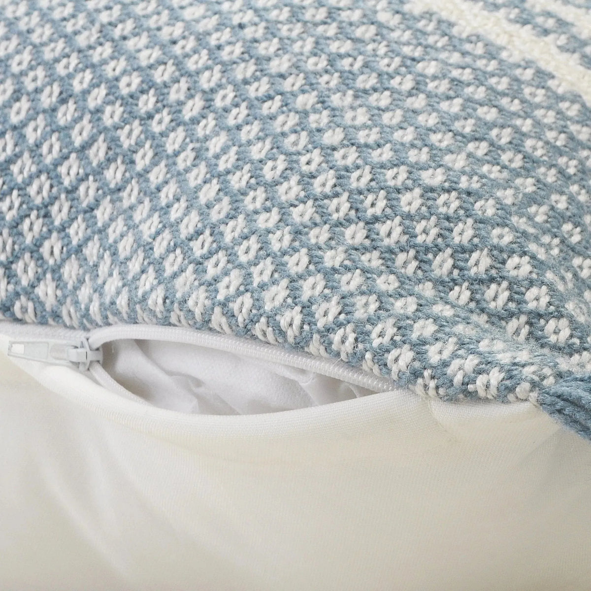 Atlantis Lr07592 Blue/White Pillow