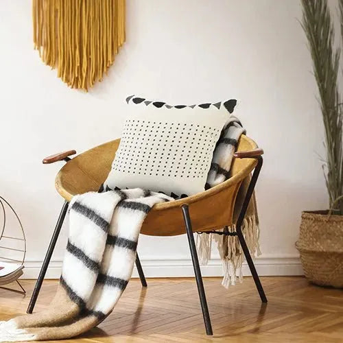 Avant Garde 07536NBK Natural/Black Pillow