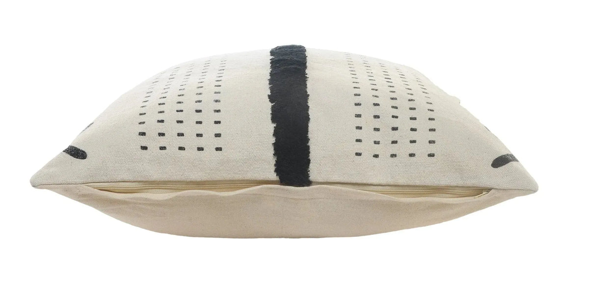 Avant-Garde Lr07540 Cream/Black Pillow