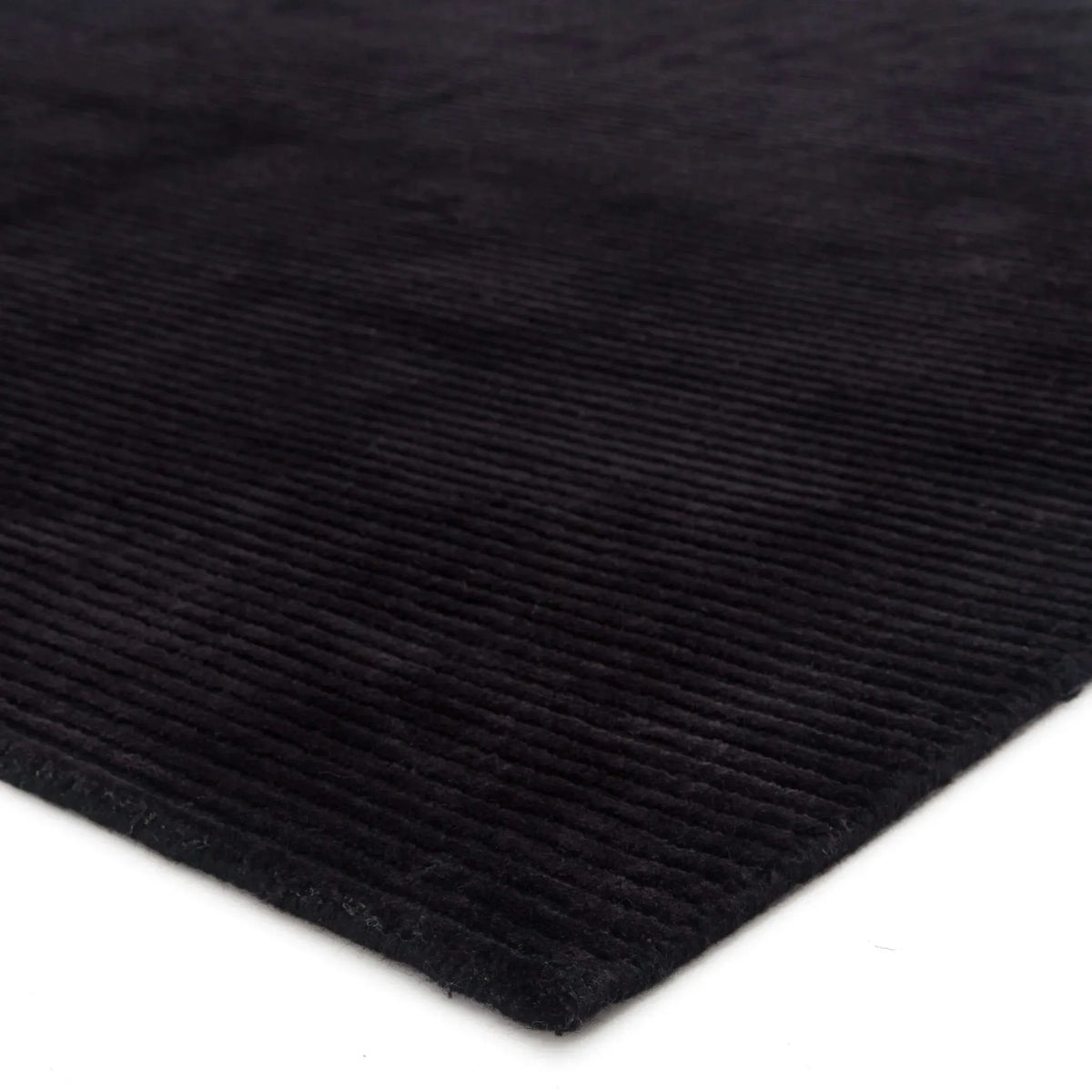 Basis BI32 Basis Jet Black Rug