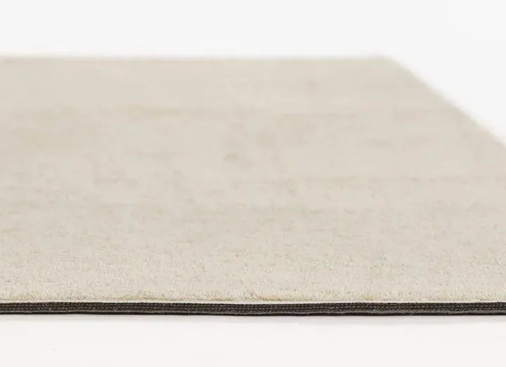 Bebe BEB-1 Ivory Rug