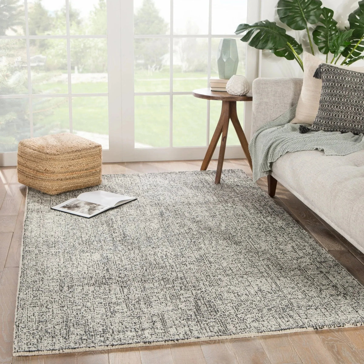 Britta BRT10 Oland Cream/Black Rug