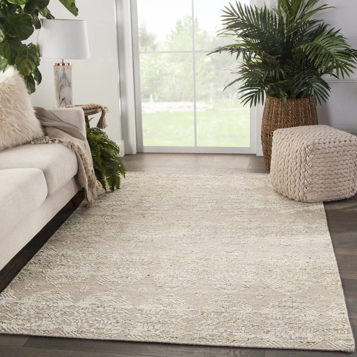 Burke BRK02 Dentelle Beige/Gold Rug