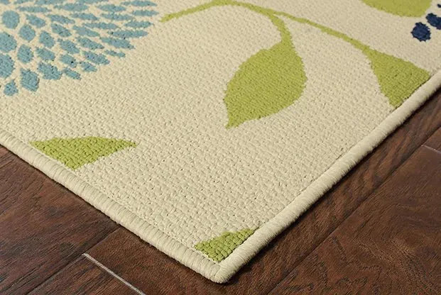 Caspian 8327Y Ivory/ Green Rug