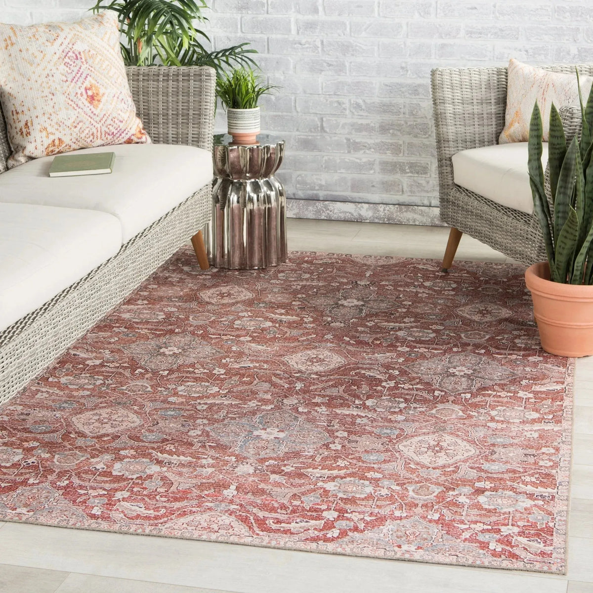 Chateau Cht02 Aden Red/Gray Rug