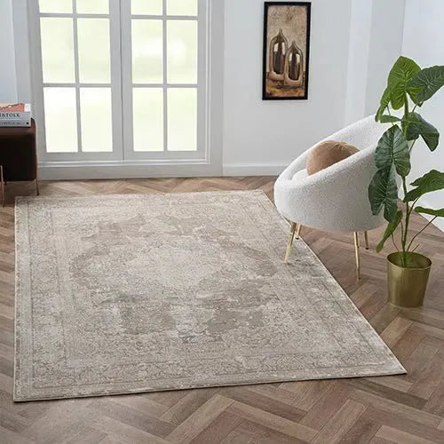 Cheshire 82405IVE Ivory/Beige Rug