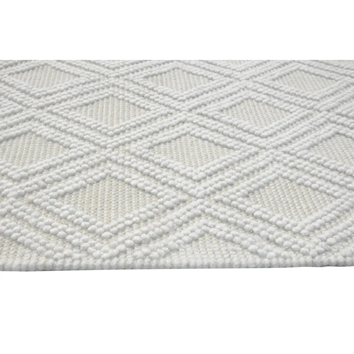 Chloe 7720 Ivory/Natural Diamond Rug