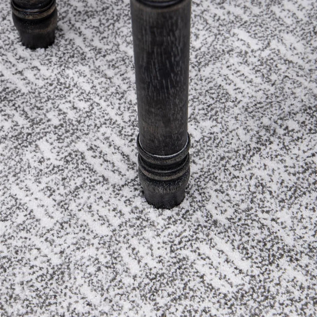 Cloud 19 By Palmetto Living 9402 Hara Silverton Rugs - Rug & Home