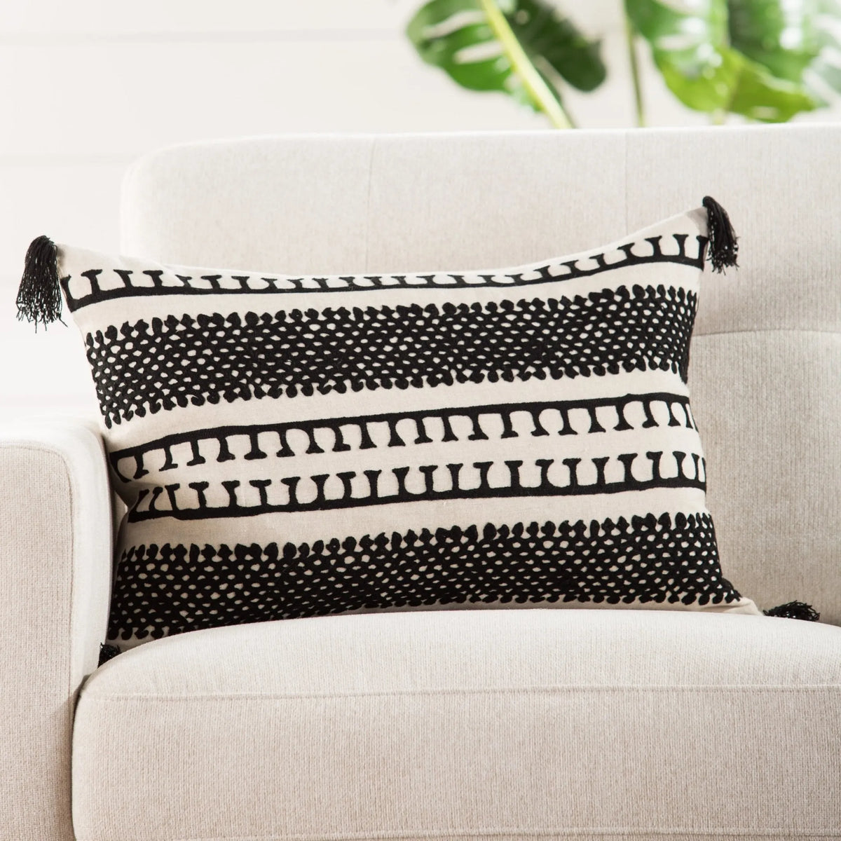 Cosmic By Nikki Chu Cnk30 Fala Cream/Black Pillow - Rug & Home