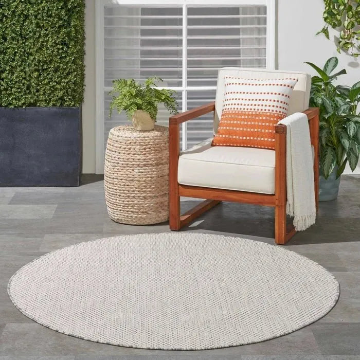 Courtyard COU01 Ivory/Silver Rug - Rug & Home