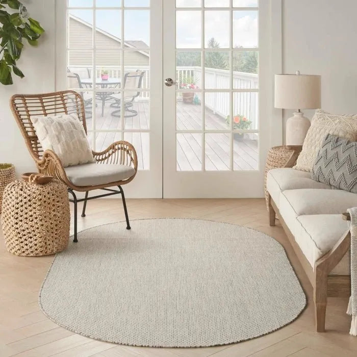 Courtyard COU01 Ivory/Silver Rug - Rug & Home