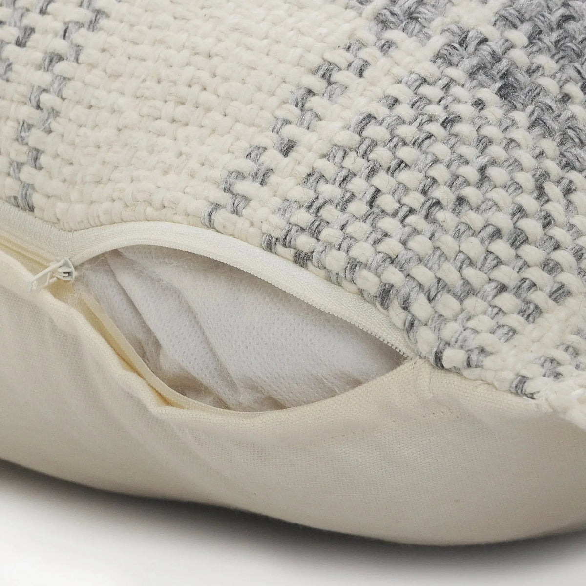 Drew Lr07624 White/Gray-Blue Pillow