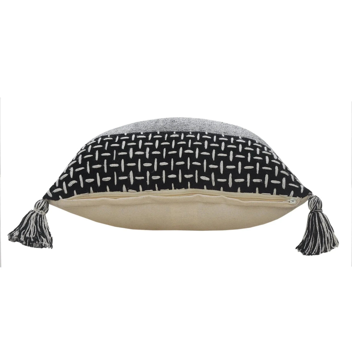 Elevate Lr07601 Black/White Pillow