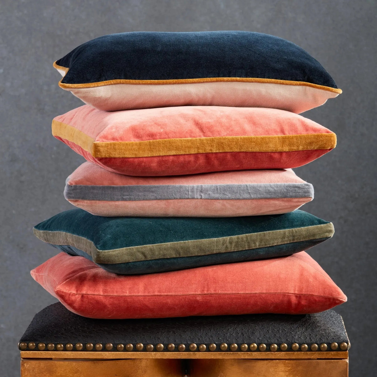 Emerson Ems02 Bryn Teal Gray Pillow