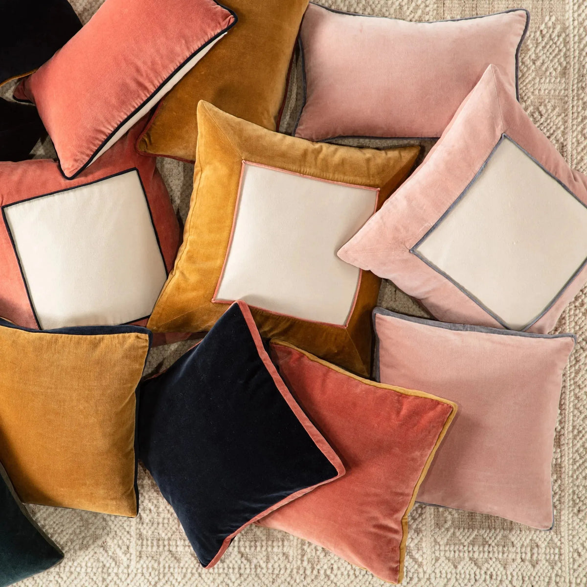 Emerson Ems07 Hendrix Blush Cream Pillow