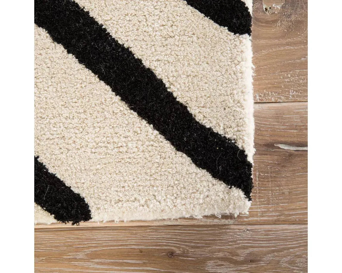 Etho by Nikki Chu ENK10 Gemma Turtledove / Jet Black Rug