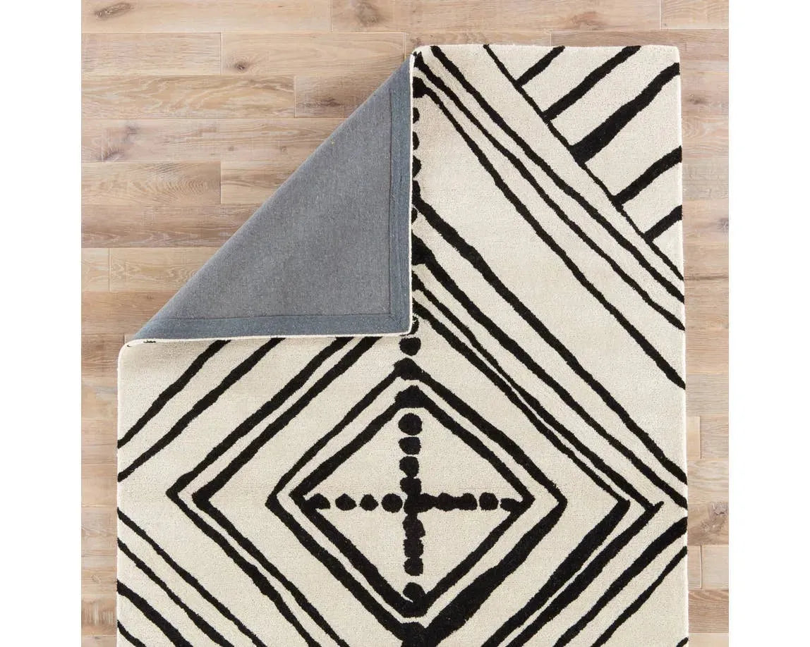 Etho by Nikki Chu ENK10 Gemma Turtledove / Jet Black Rug