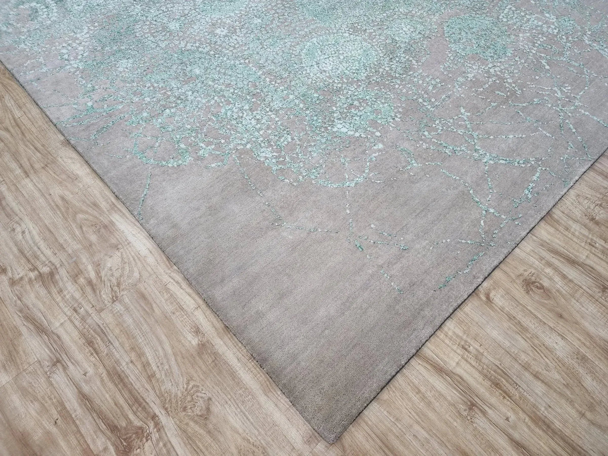 Faire 5040 Beige/Light Green Rug