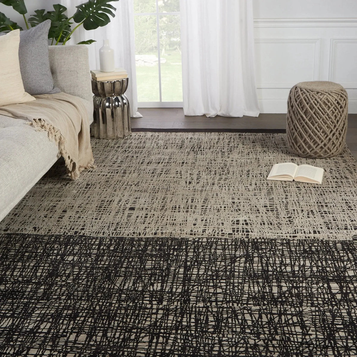 Free Verse Light By Kavi Flk01 Kuros Cinco Black/Beige Rug
