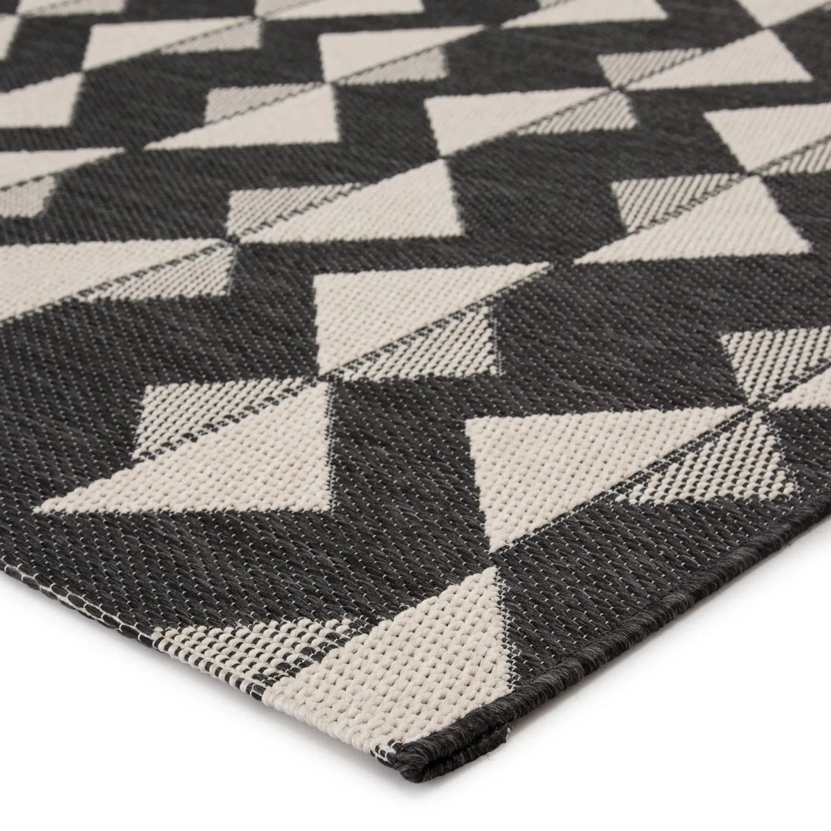 Fresno Fsn01 Zemira Black/Cream Rug