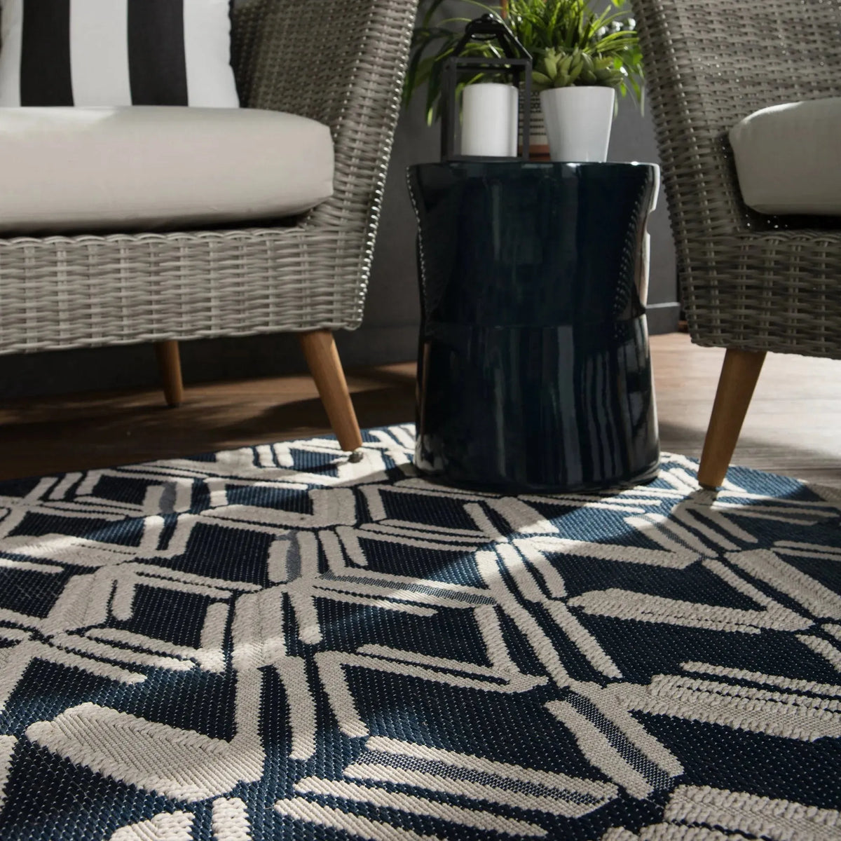 Fresno Fsn07 Caelum Navy/Cream Rug