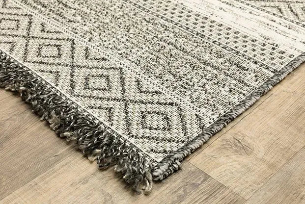 Gillian 1622E Grey/Ivory Rug