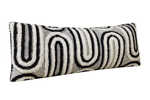 Groove 08243WHT White/Blue Pillow