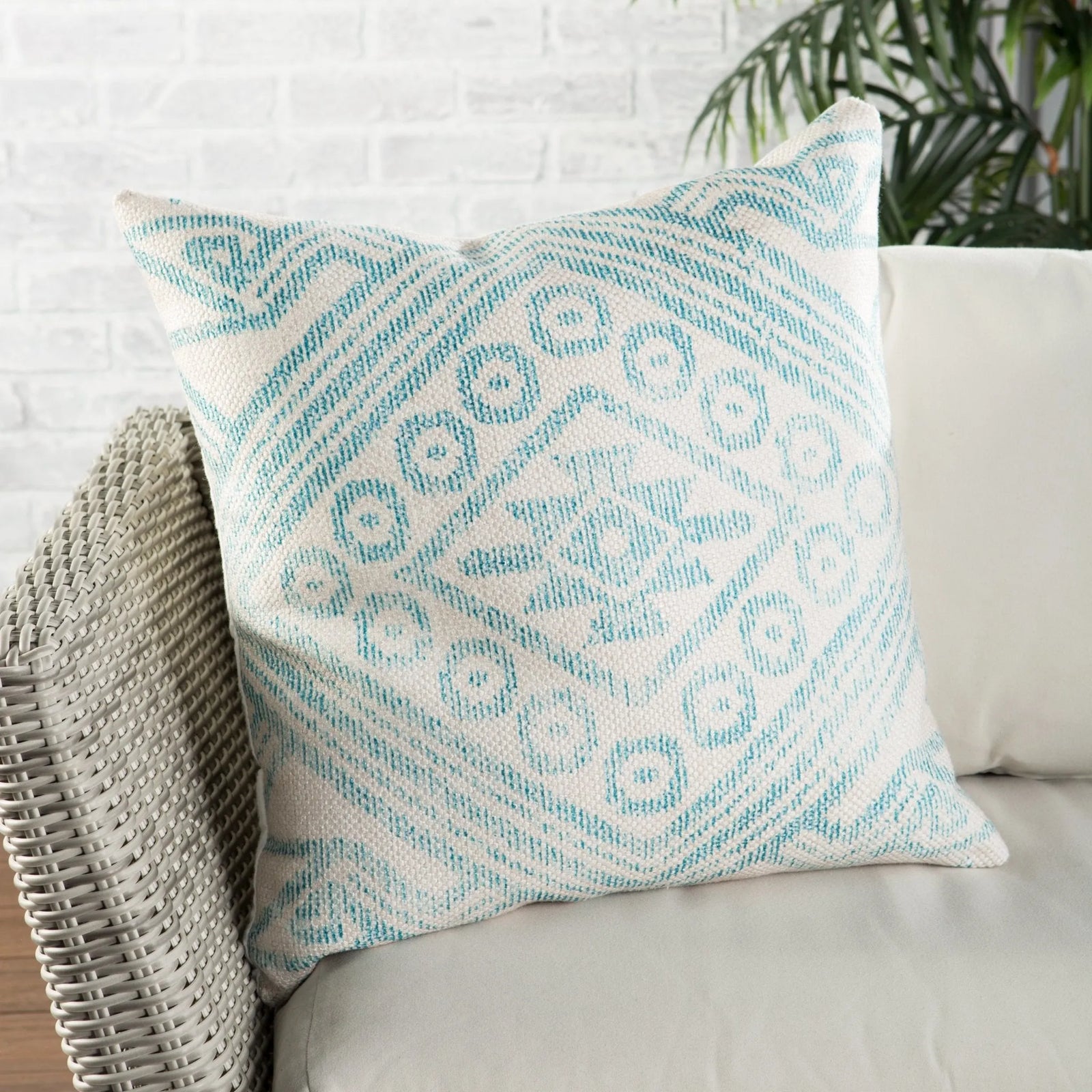 Groove By Nikki Chu Grn04 Malae Turquoise/Cream Pillow - Rug & Home