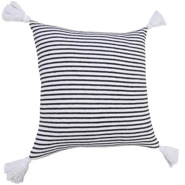 Insignia 07774BKT Black/White Pillow