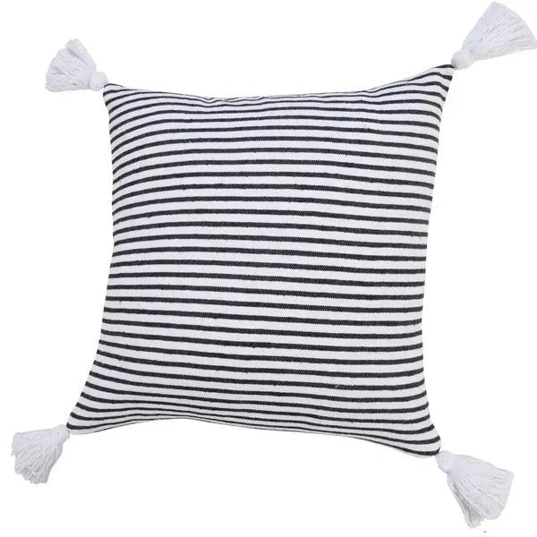 Insignia 07774BKT Black/White Pillow