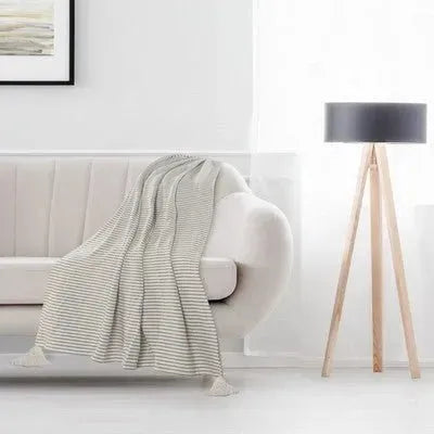 Insignia 80178SWT Sharkskin/White Throw Blanket