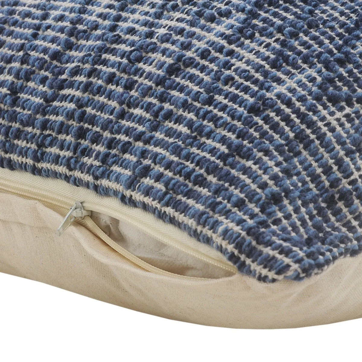 Insignia Lr07649 Blue Pillow