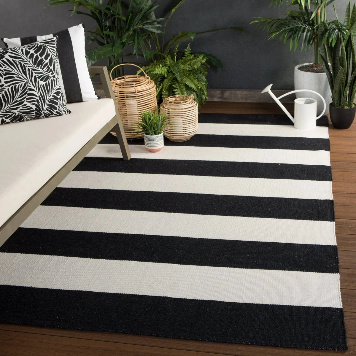 Lanai LAN06 Remora Black/Ivory Rug