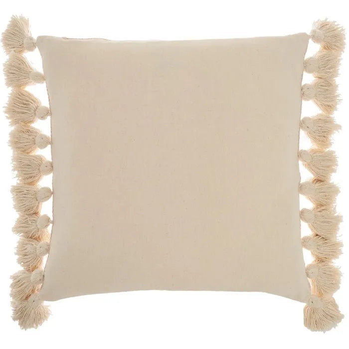 https://rugandhome.com/cdn/shop/products/lifestyle-cn951-ocean-pillow-659720_1200x.jpg?v=1703273958