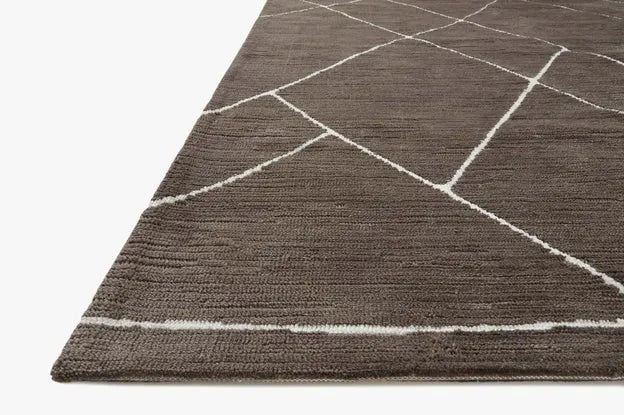 Logan LOG-01 Mocha/White Rug - Rug & Home