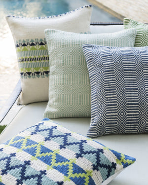 Loloi P0339 Aqua/Ivory Pillow